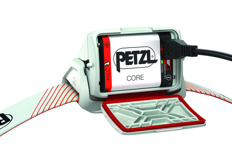 Petzl ACTIK CORE, 600 lm