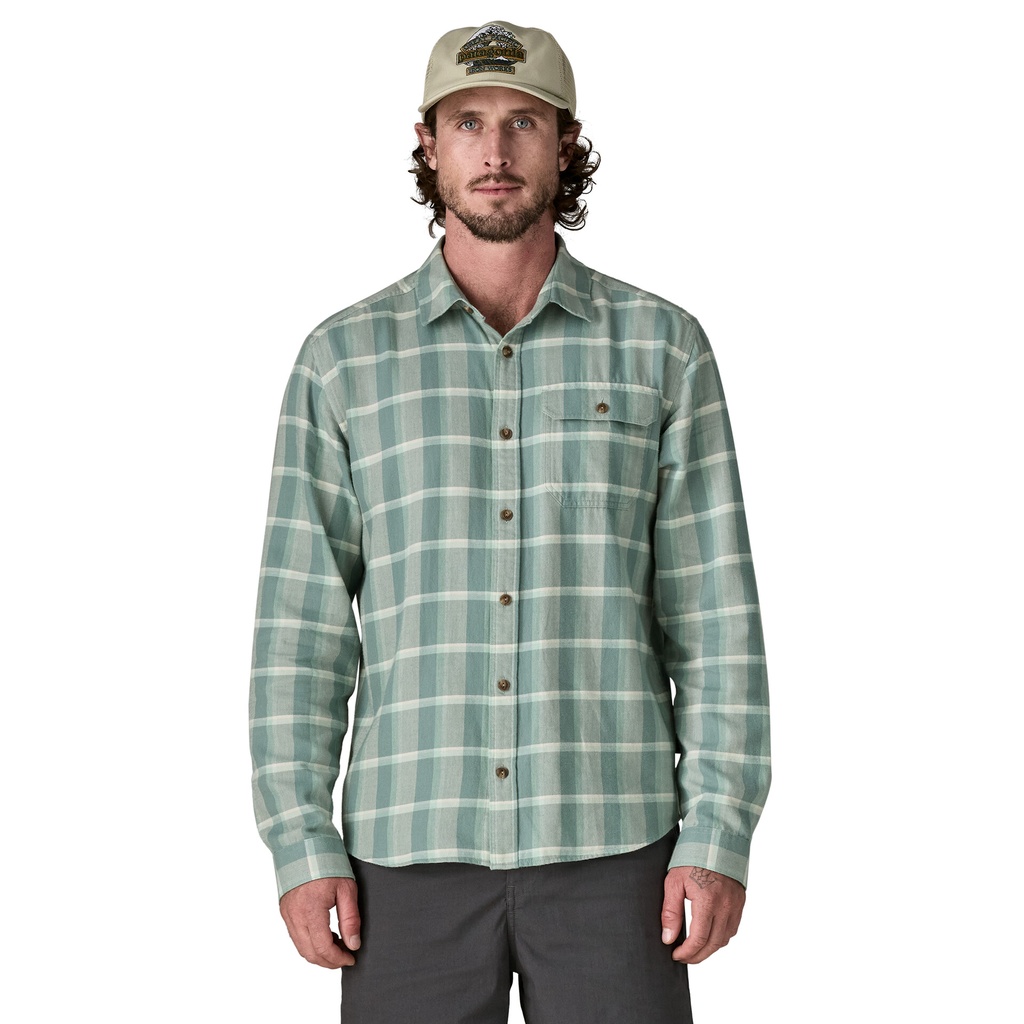 Patagonia Long-Sleeved Lightweight Fjord Flannel Shirt Men