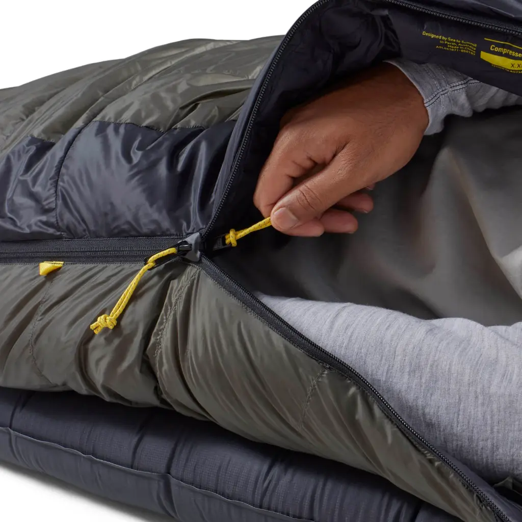 SparkProDownSleepingBag-1C-30FRegular_ASL041071-050103_MODEL_6_WBG.webp