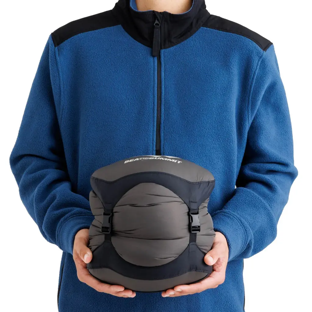 TrekDownSleepingBagWomens-1C-30FRegular_ASL041171-330201_MODEL_10_WBG.webp